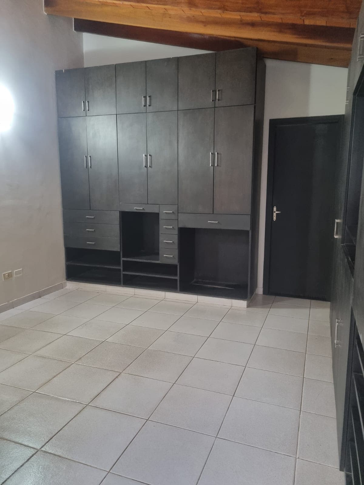 Propiedad 4 habitaciones en suite!!!!! Con todas las comodidades — foto 3