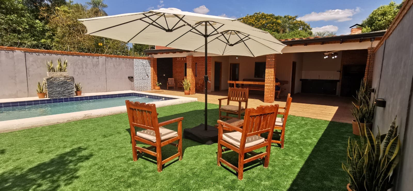 Vendo casa quinta en itaugua