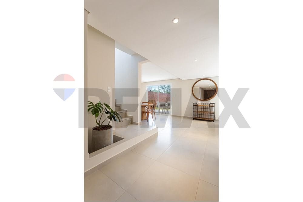 Casa de 3 Dormitorios en Luque con Piscina - Espacio de Casa al Precio de Dúplex, foto 4