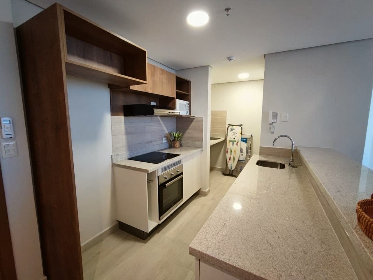 Departamento en alquiler. Edificio infinity. Mburucuyá, Asunción. Paraguay, foto 3