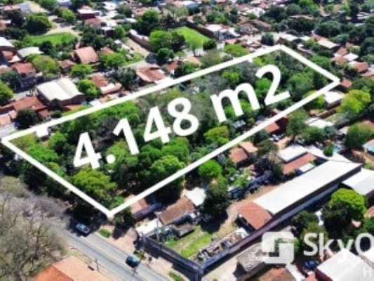 En venta Amplio terreno de 4.148 m² en Luque sobre la avenida Cnel Martínez