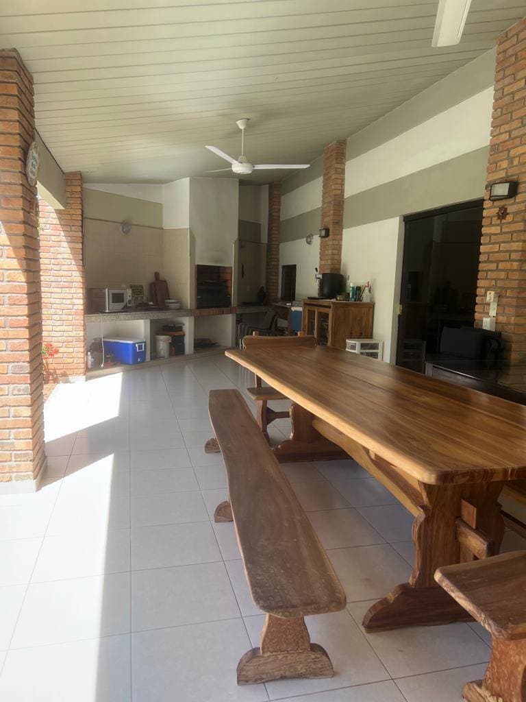 Alquilo casa en bo. Mcal estigarribia