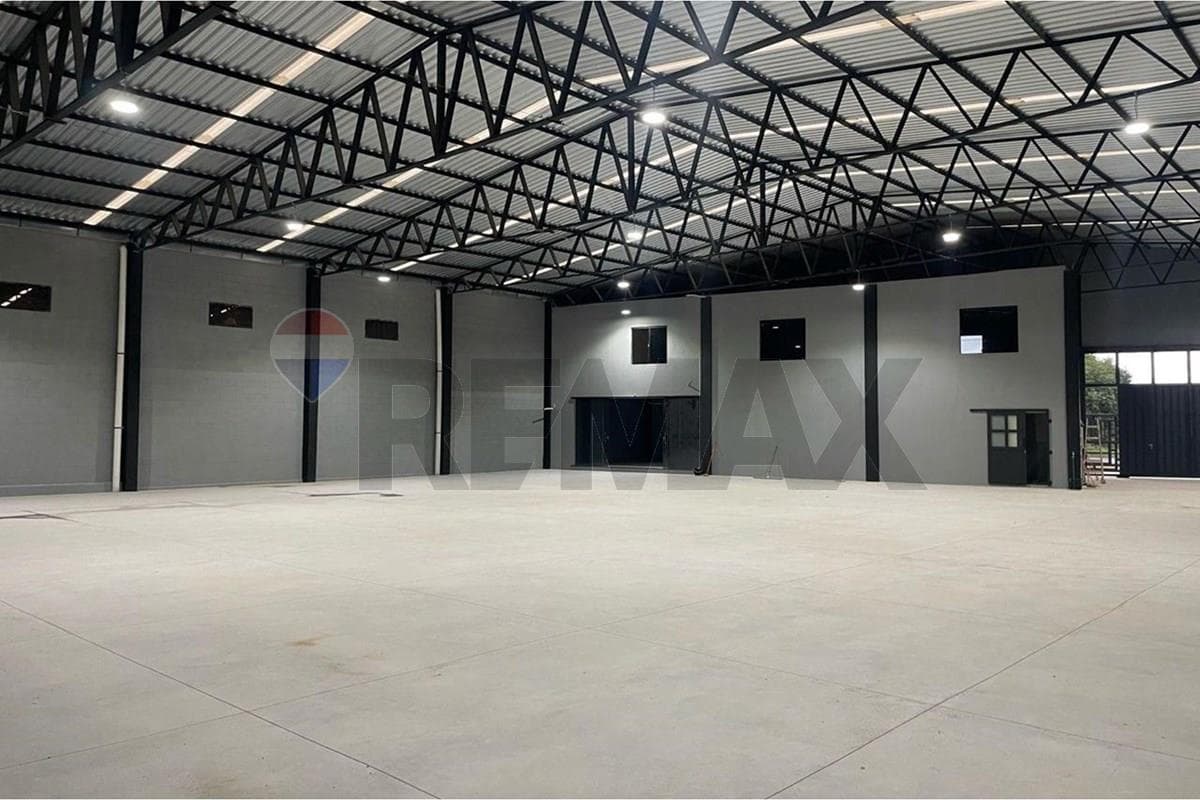 Depósito Alquiler Ypane Central