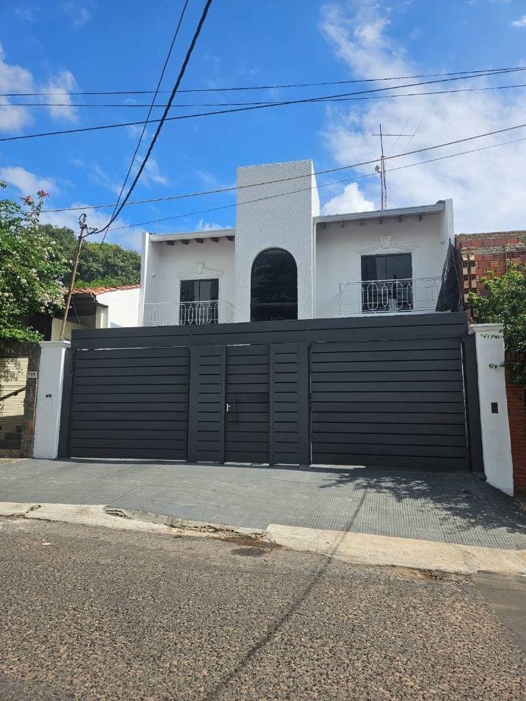 Vendo hermosa casa en barrio Jara