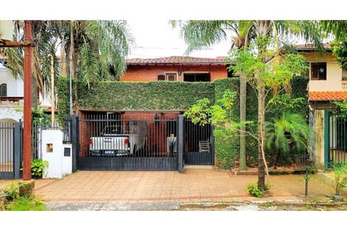 Casa c/ piscina en barrio sajonia de Asunción!!, foto 1