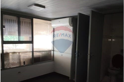 depósitos Ubicados sobre avenidas lambare — foto 5