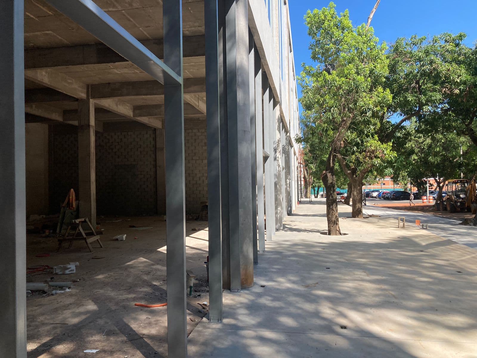 Salón comercial en uno de los paseos más importantes. Zona av. San martin, foto 3