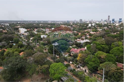 Exclusivo terreno en el barrio Mburukuja, foto 2