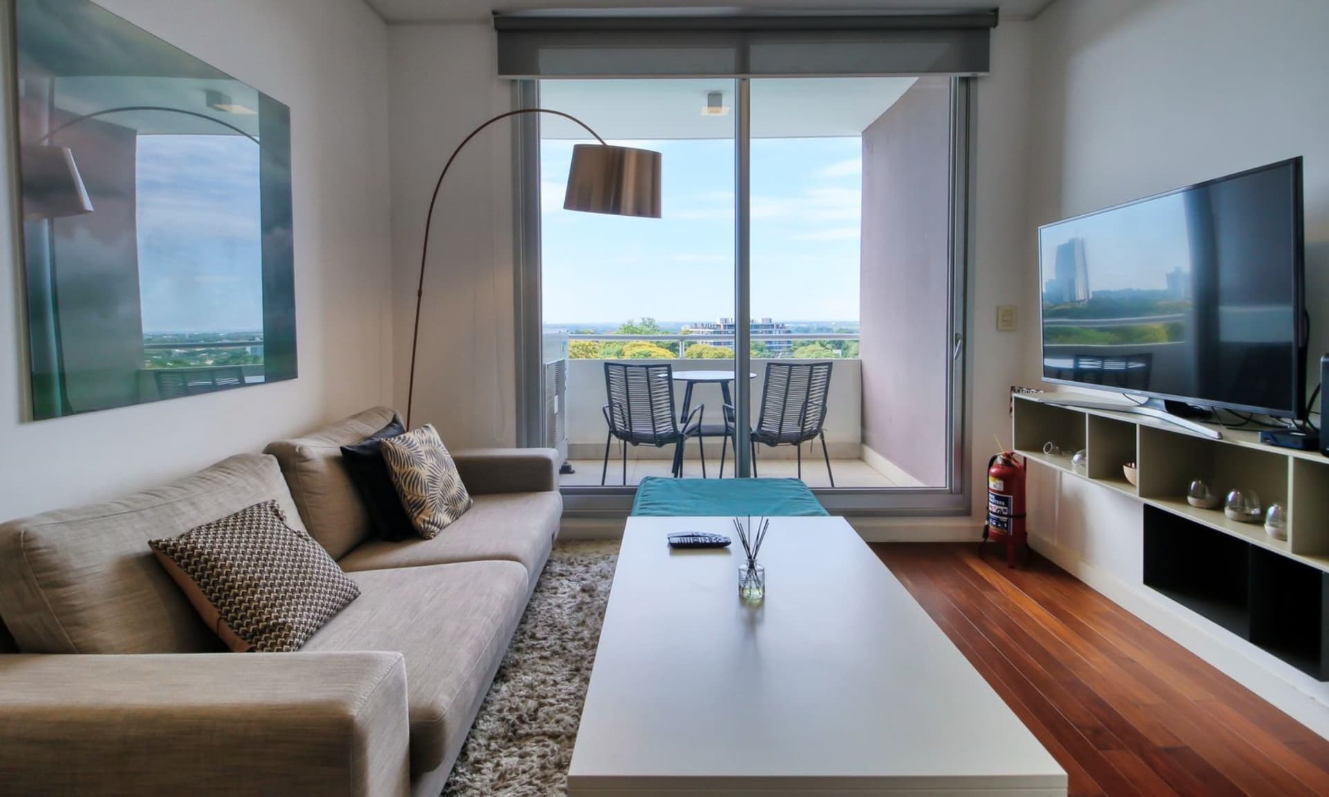 Departamento De 1 Dormitorio amoblado En Alquiler Zona Paseo La Galería, foto 2
