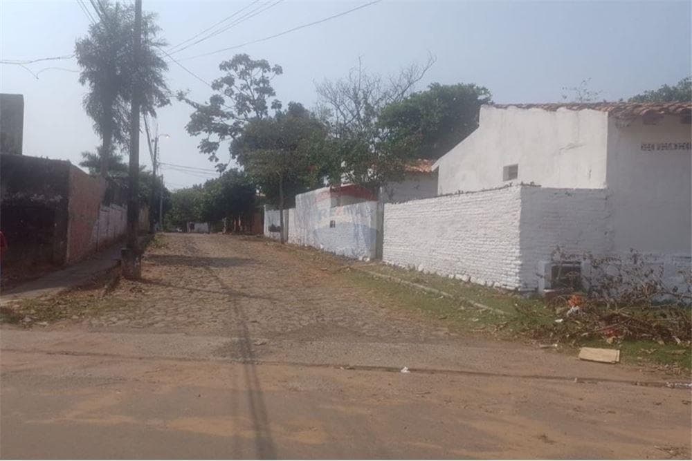 Vendo terreno barrio 4 mojones - lambare
