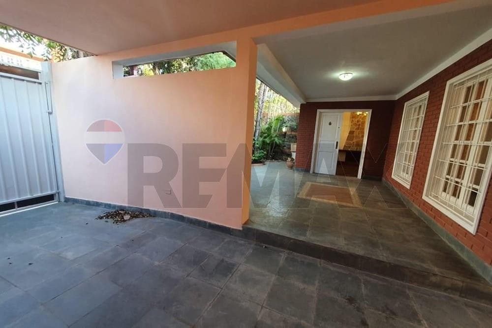 Casa en alquiler | barrio Jara | a media cuadra de la americana — foto 2