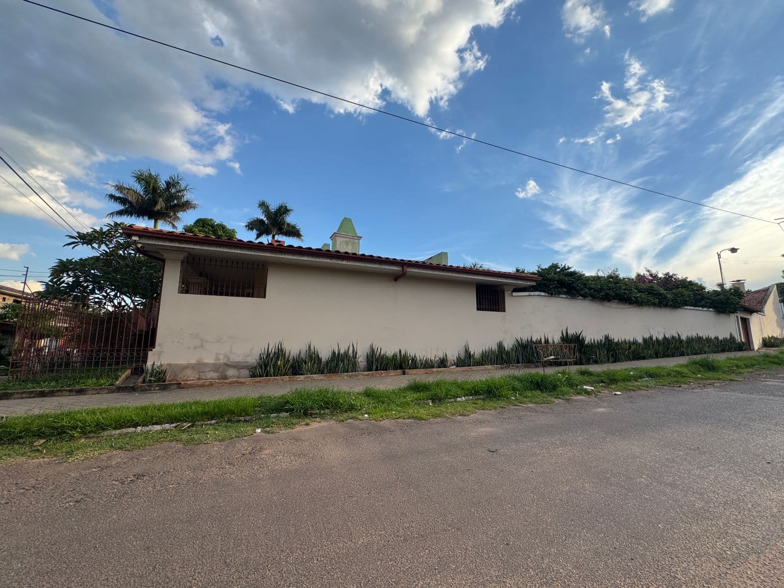 VENDO en Fernando de la Mora–Zona Norte|Propiedad en esquina con gran potencial
