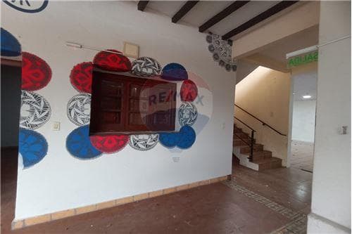 Local comercial de 6 habitaciones en Asunción Gral Diaz, foto 3