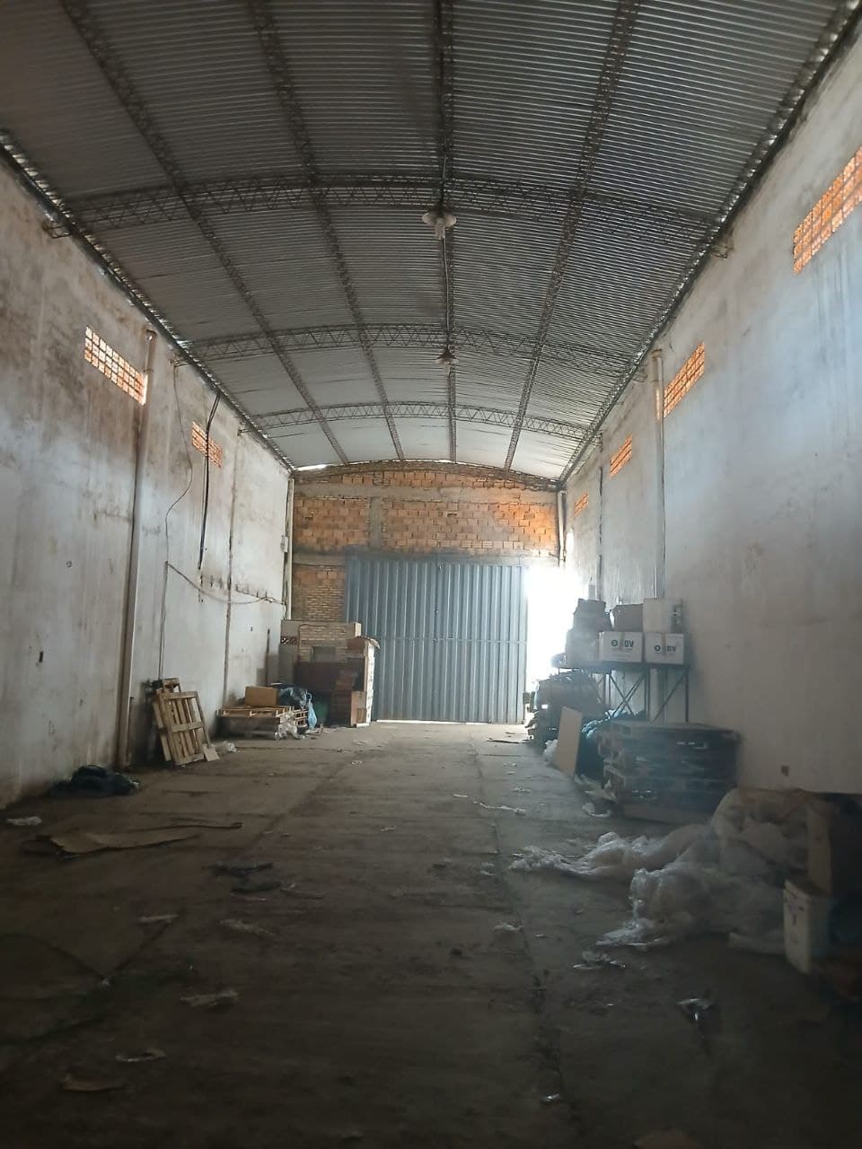 Tinglado en venta en Loma Pytã, Asunción – Frente al túnel Semidei, foto 2