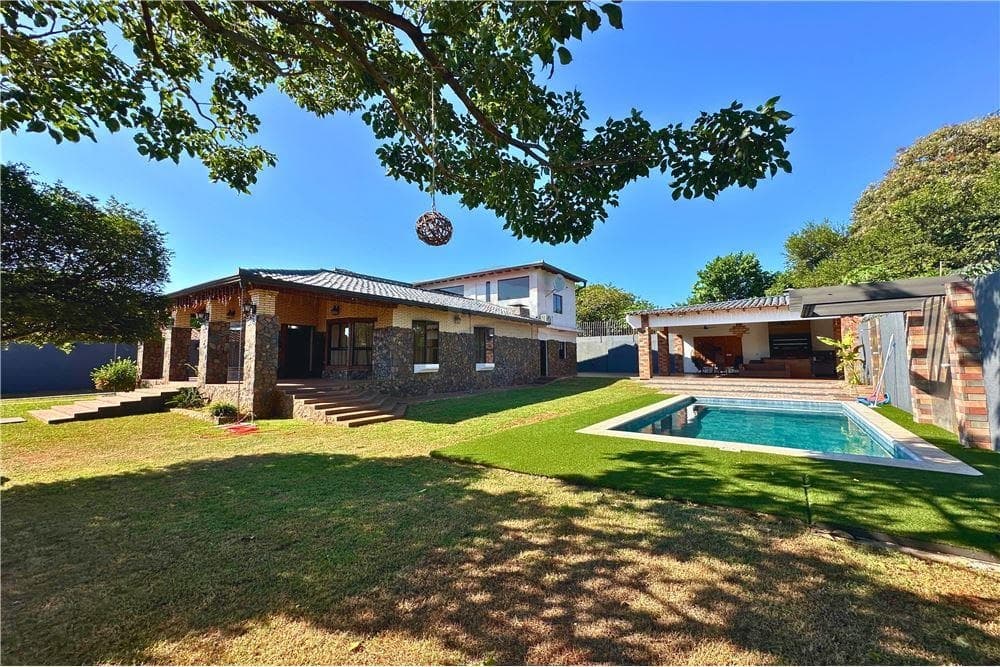 Casa quinta a pasos de asuncion j. Augusto saldivar, foto 1