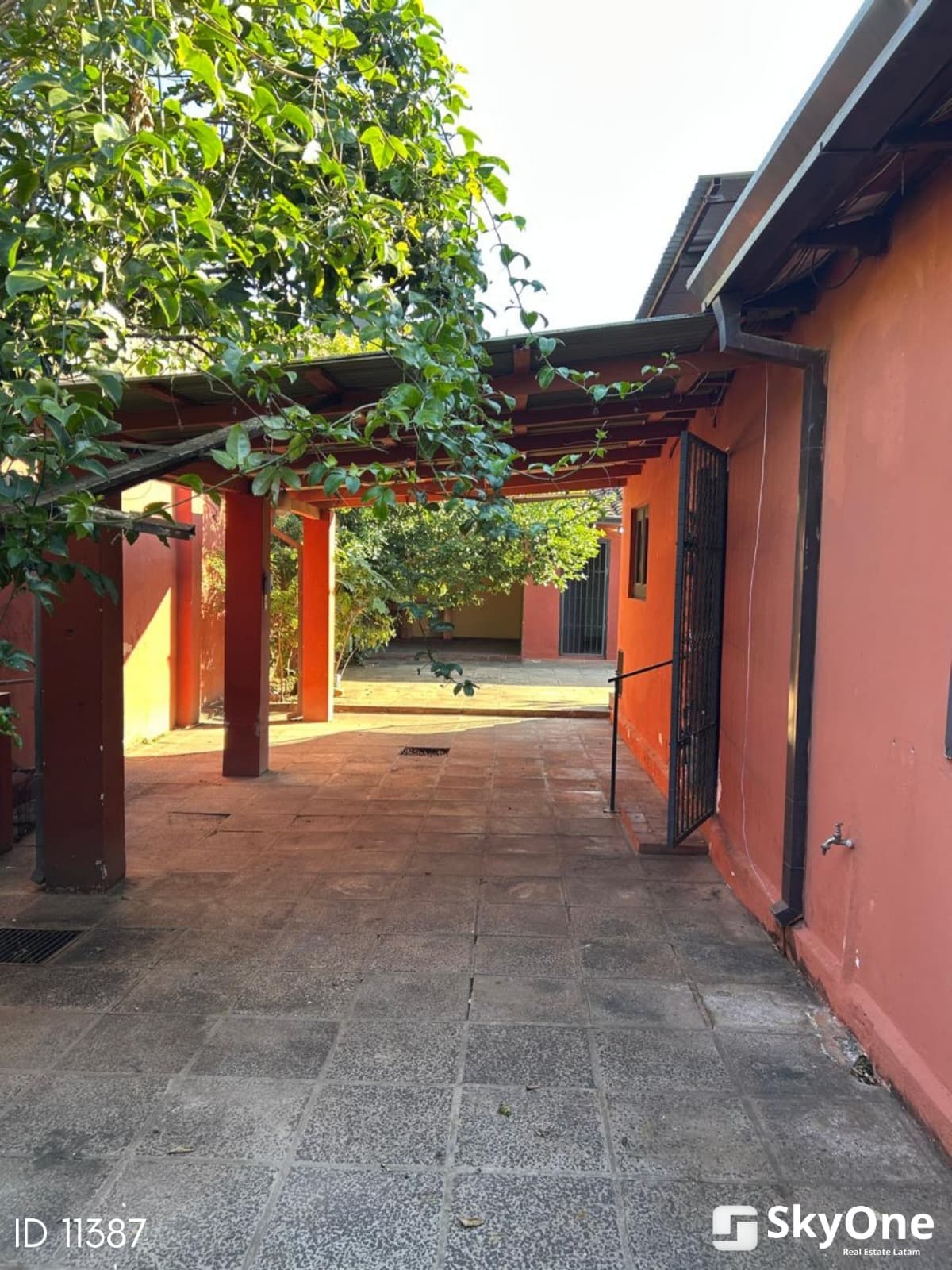 Amplia casa en Lambaré, foto 4
