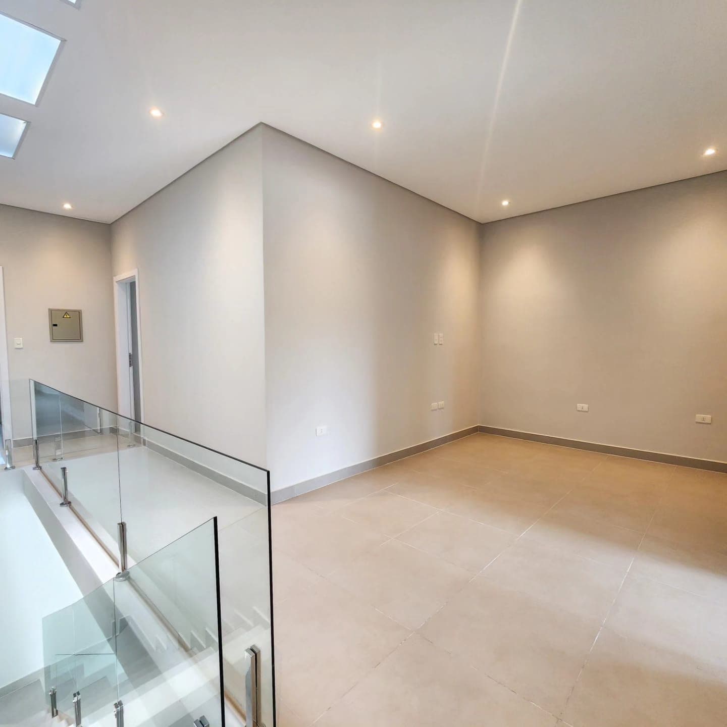 *duplex a estrenar de 3 suites con piscina* — foto 2
