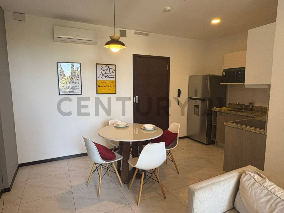 En alquiler departamento amoblado en los laureles