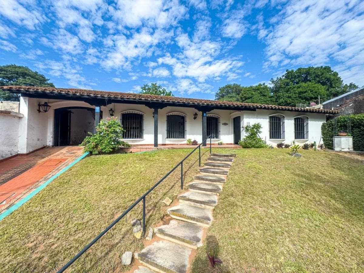 Vendo Casona Colonial en Barrio Jara – Asunción