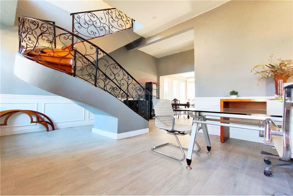 Dúplex estilo toscano de 3 dorm, zona del yacht y golf club, Lambaré, foto 2