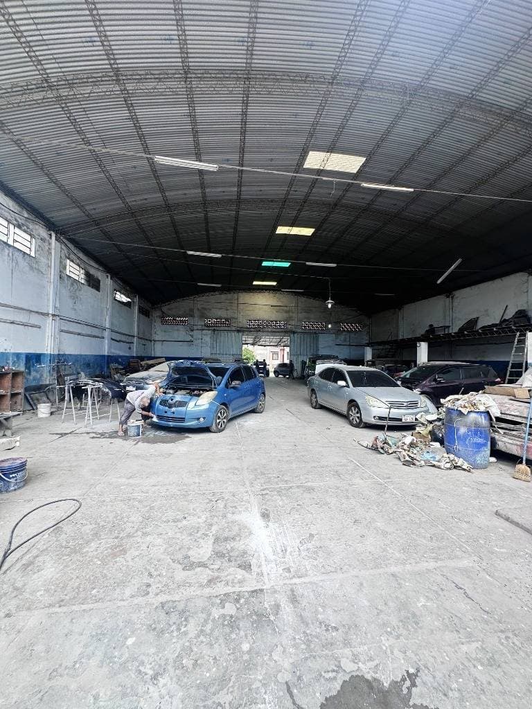 Nave, tinglado/depósito en barrio obrero, Asunción, foto 2