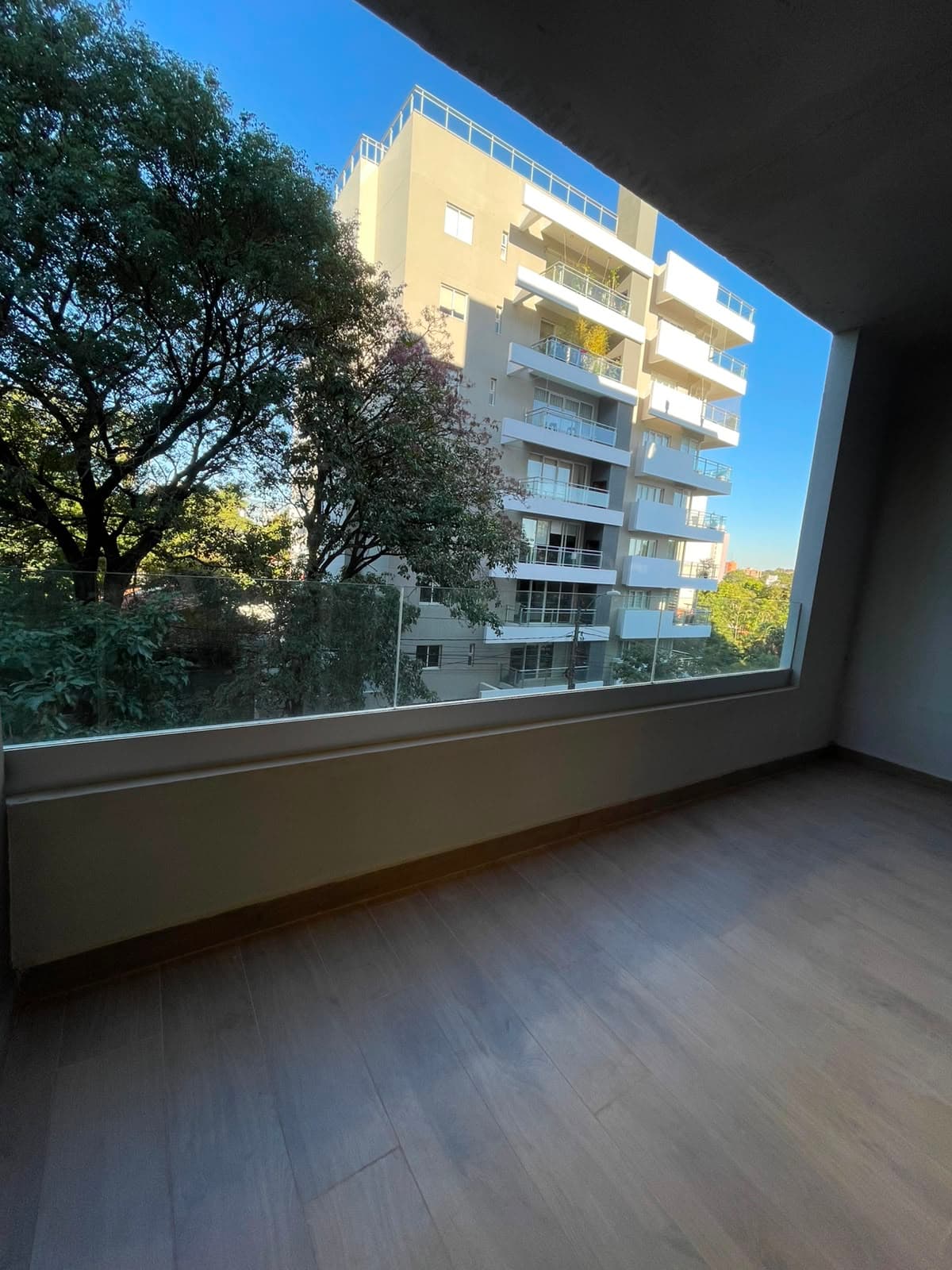 Venta/alquiler de departamento zona Villa Morra — foto 3