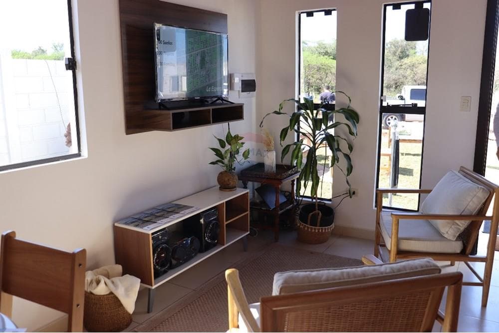 En Venta casa en la Ciudad de Limpio, foto 2