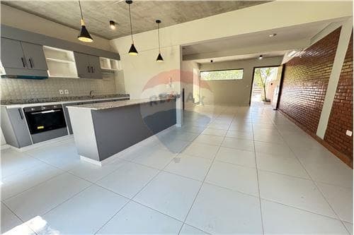 Dúplex-Venta-4ta Proyectada, Valle Apu'a I, Lambaré, Central