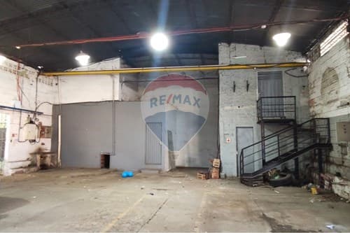depósitos Ubicados sobre avenidas lambare — foto 3