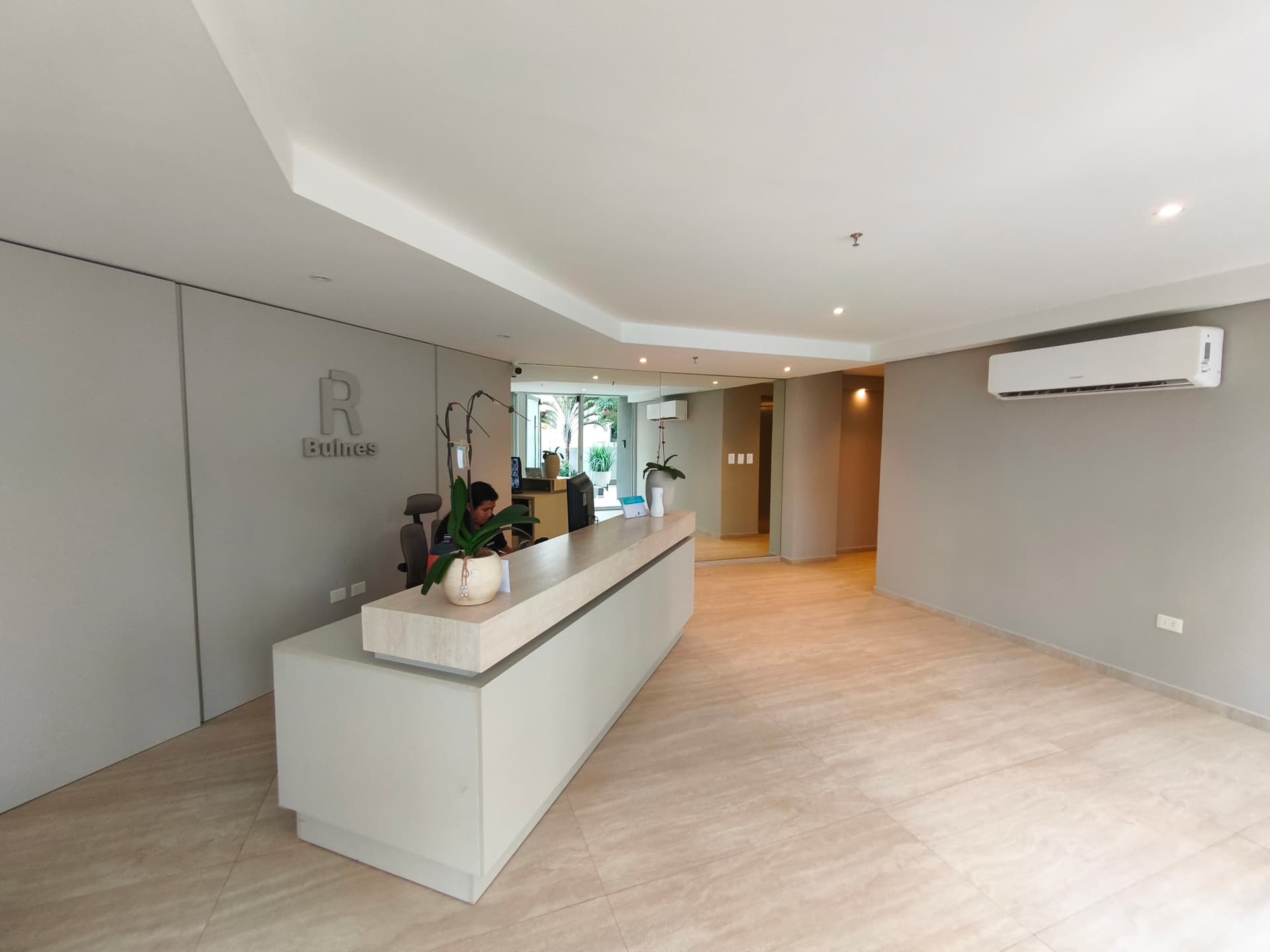 Departamento -Alquilo- Villa Morra, Asuncion, foto 2