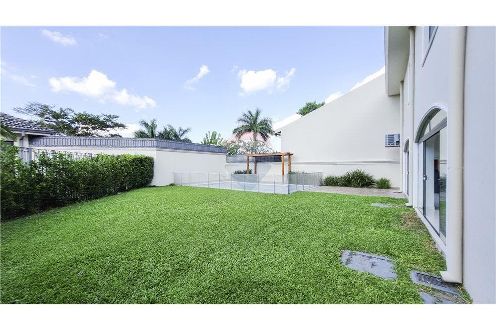 Residencia - Alquiler - Paraguay Asunción Mburucuyá — foto 3