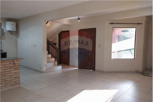 Duplex alquiler - barrio sto. Domingo, lambare