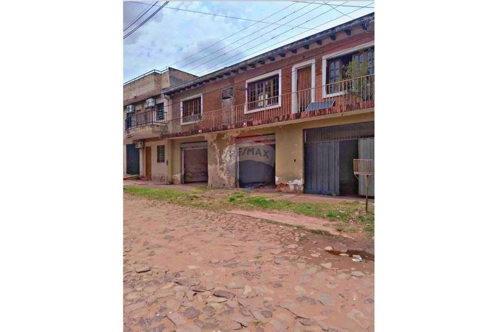 Vendo terreno con construccion a demoler