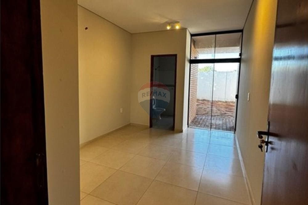 Chalet - Venta - Ñemby, Paraguay