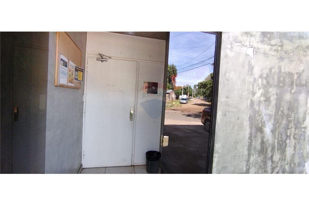Oficinas con tinglado en Luque, foto 2