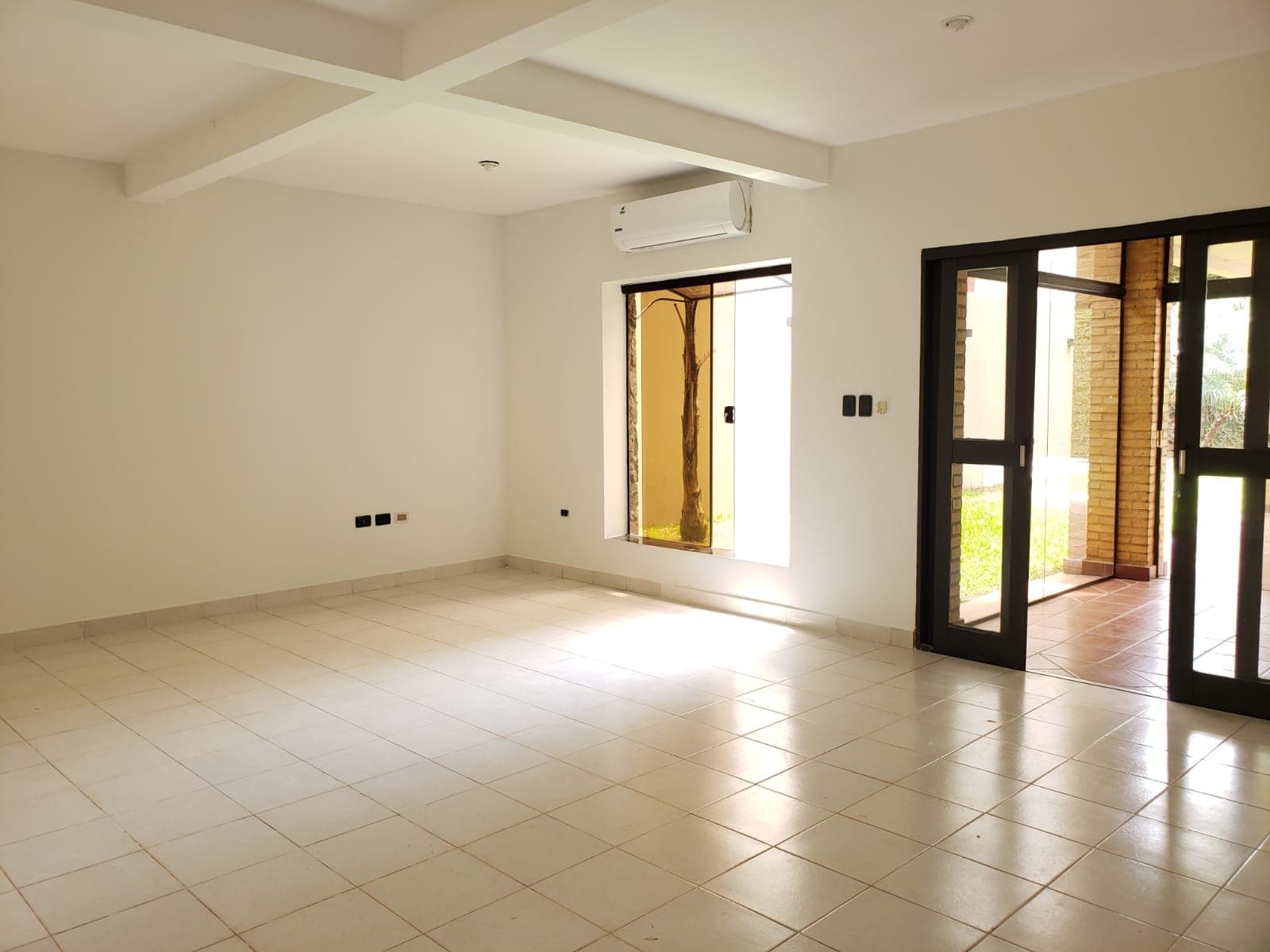 Muy Linda Casa En Barrio Cerrado Zona Aeropuerto ! — foto 3