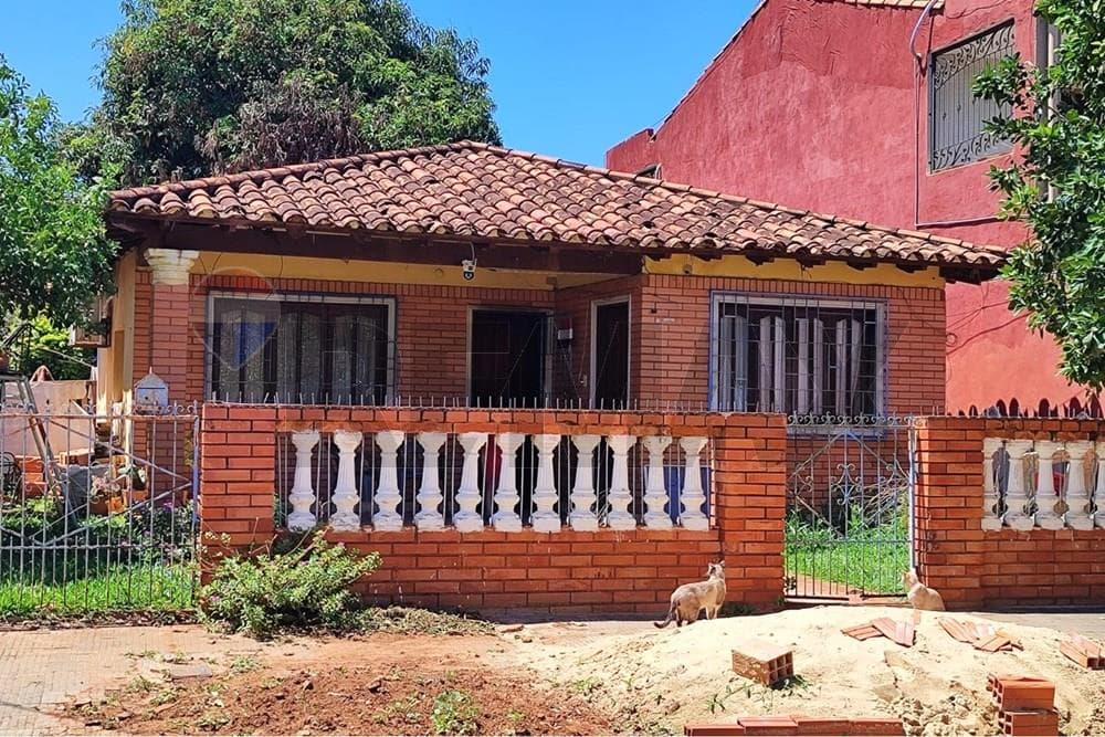 Casa en Fernando de la Mora a precio de terreno!!