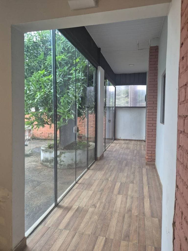 En alquiler amplia casa para oficina, foto 1