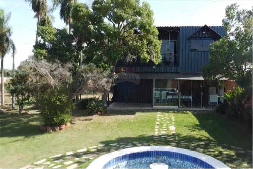 Vendo casa quinta en itaugua zona tuparenda