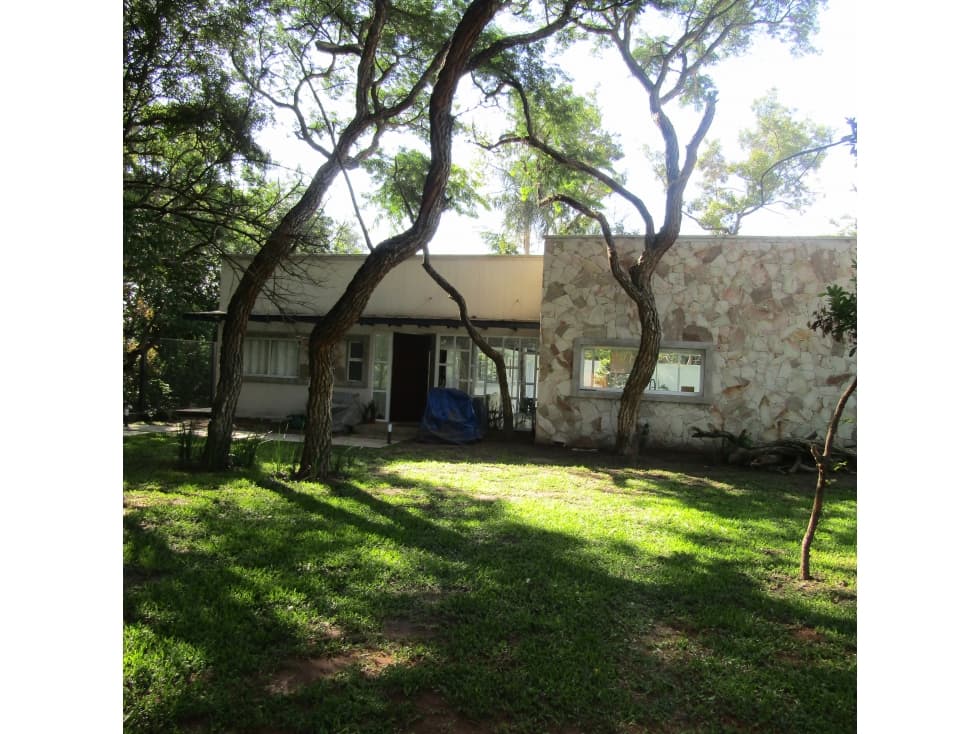 Casa de 4 dormitorios en suite en San Bernardino (temporal), foto 1