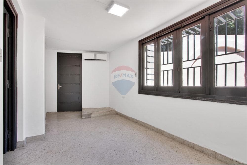 Local comercial zona club centenario — foto 5