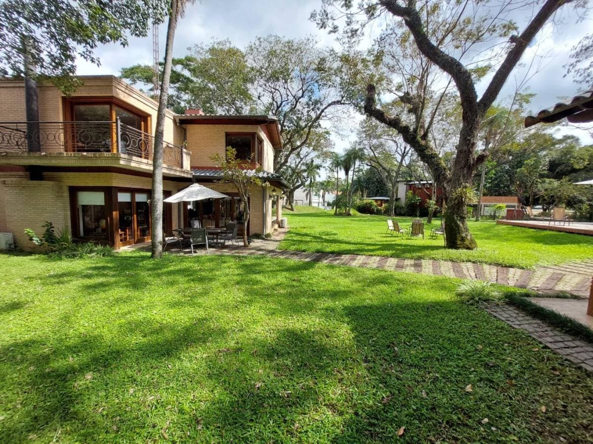 Alquilo!! Importante y hermosa residencia, Lambaré zona yacht y golf club pyo — foto 5