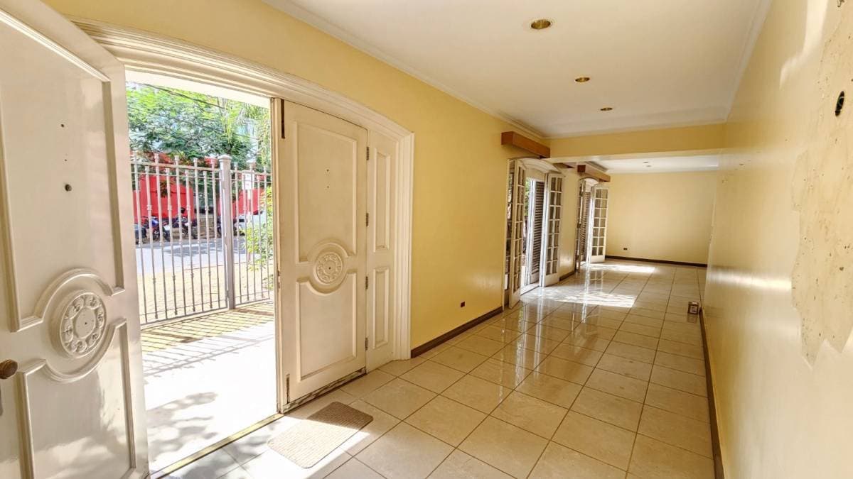 Residencia Ideal para Oficina o Vivienda – Villa Morra, foto 1