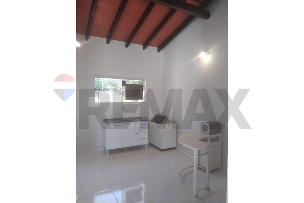 Casa - Alquiler - San Lorenzo, Paraguay, foto 4