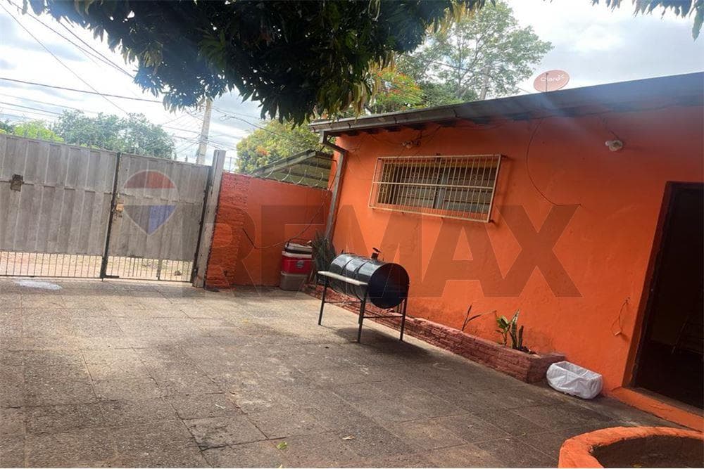Amplia casa en San Lorenzo, foto 2