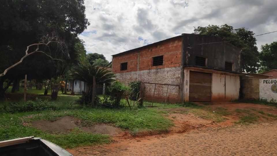 De amplio terreno con casa y tinglado, foto 2