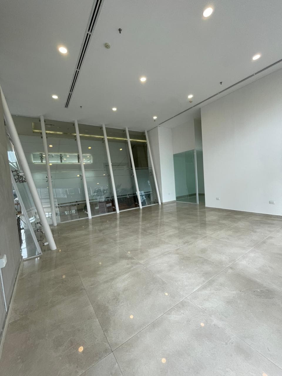 Oficina de 114m2 sobre santa teresa - alquiler — foto 5