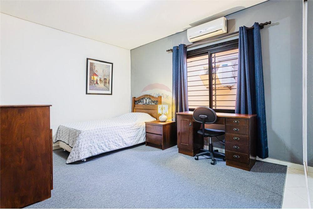 amplia casa en Recoleta - Asunción, foto 3