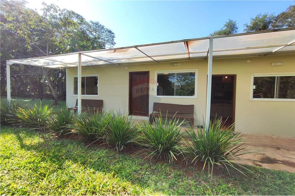 En venta Chalet en esquina sobre asfalto, foto 1