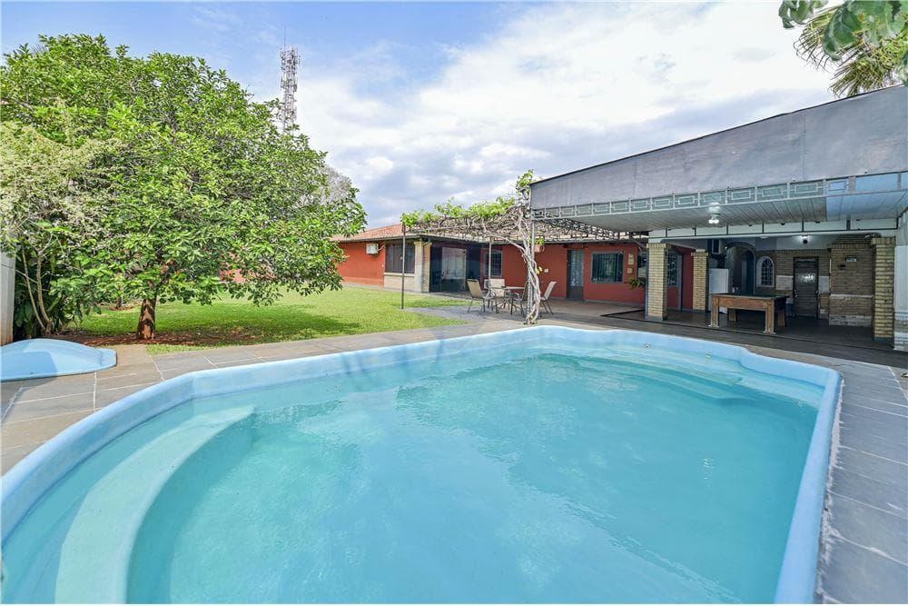 Casa - Venta - Cuarto Barrio Luque, foto 2